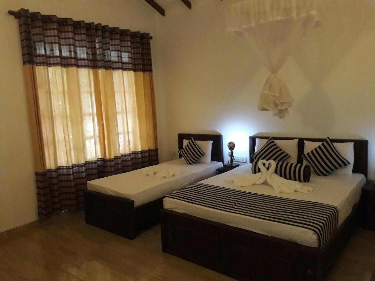 Isanka Lion Lodge Sigirija Zewnętrze zdjęcie