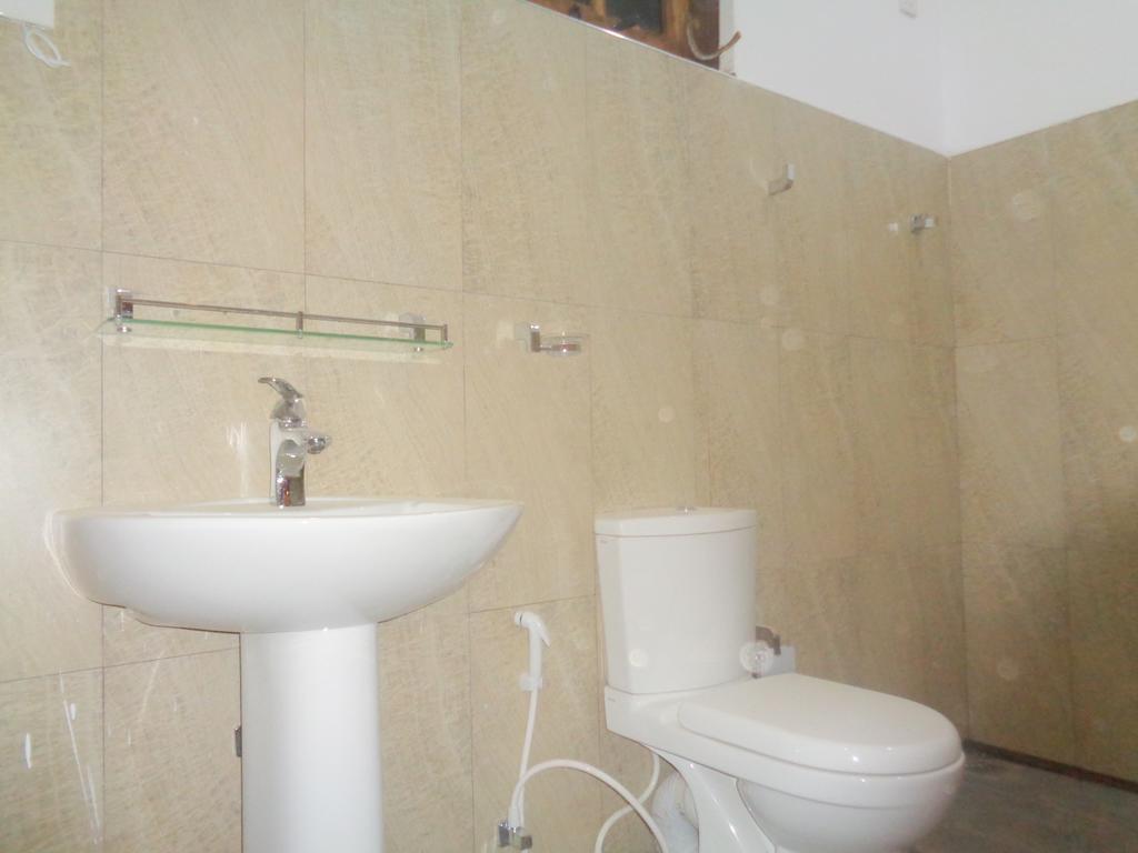 Isanka Lion Lodge Sigirija Zewnętrze zdjęcie