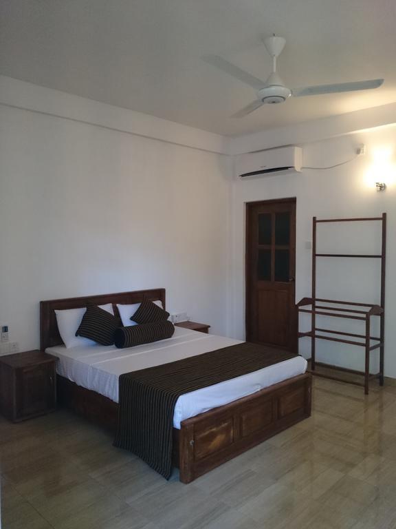Isanka Lion Lodge Sigirija Zewnętrze zdjęcie