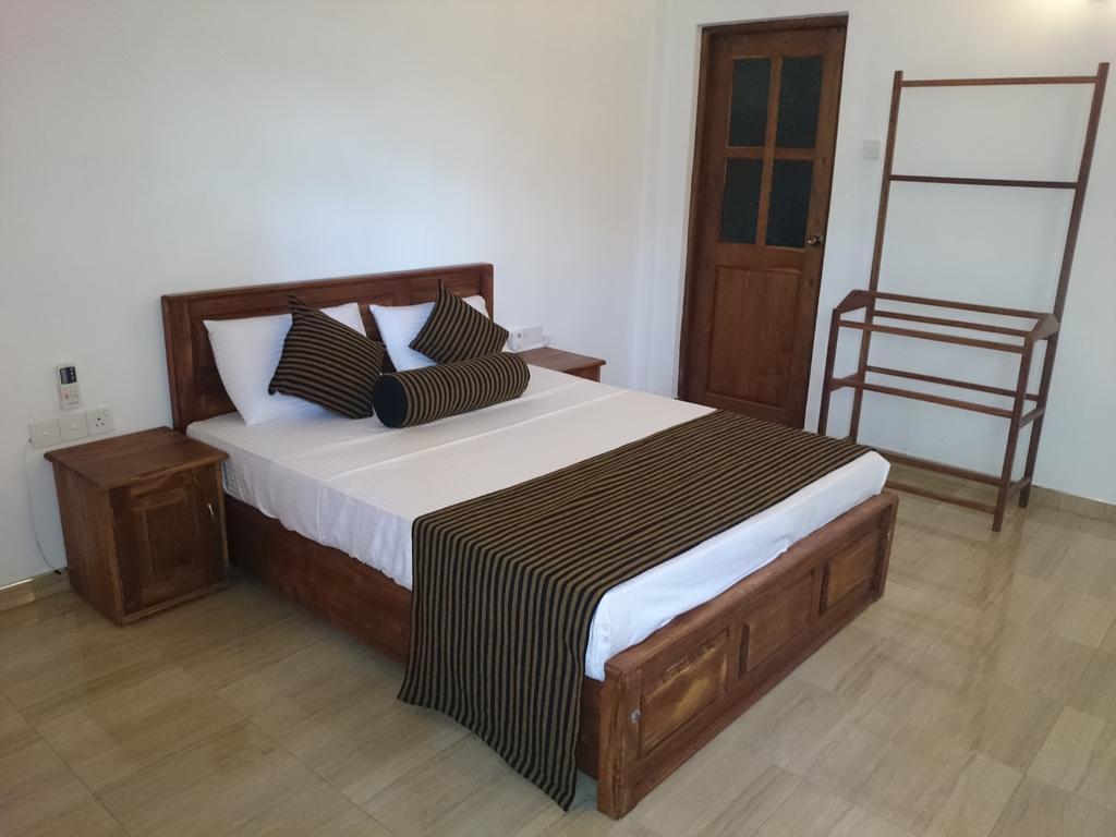 Isanka Lion Lodge Sigirija Zewnętrze zdjęcie