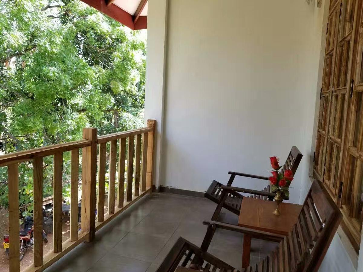 Isanka Lion Lodge Sigirija Zewnętrze zdjęcie