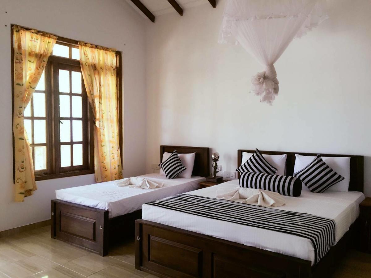 Isanka Lion Lodge Sigirija Zewnętrze zdjęcie