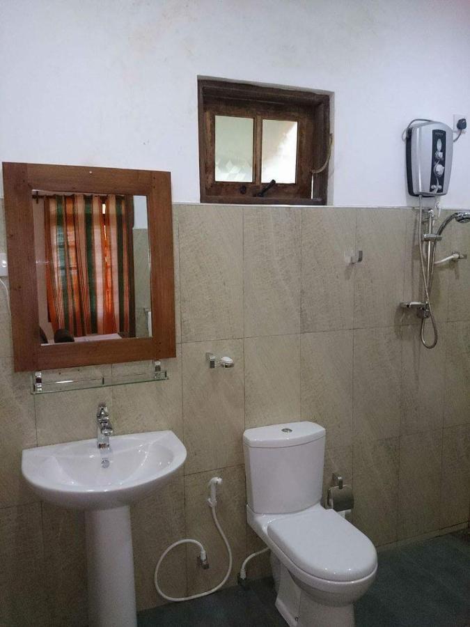 Isanka Lion Lodge Sigirija Zewnętrze zdjęcie